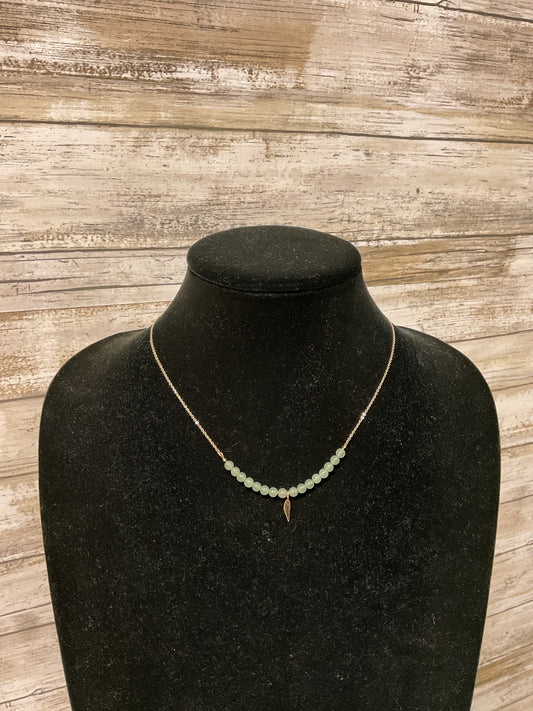 Necklace Pendant By Clothes Mentor In Gold & Green