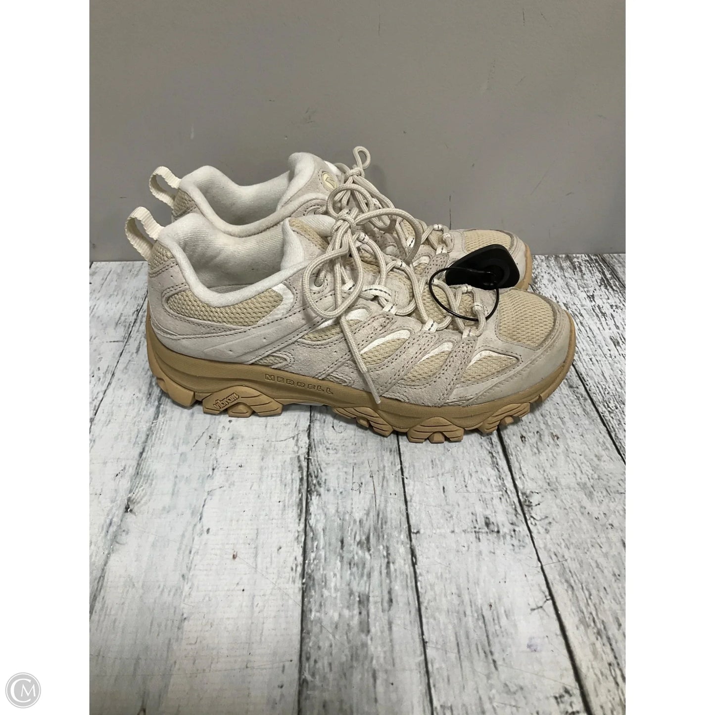 Shoes Athletic By Merrell In Beige, Size: 9.5