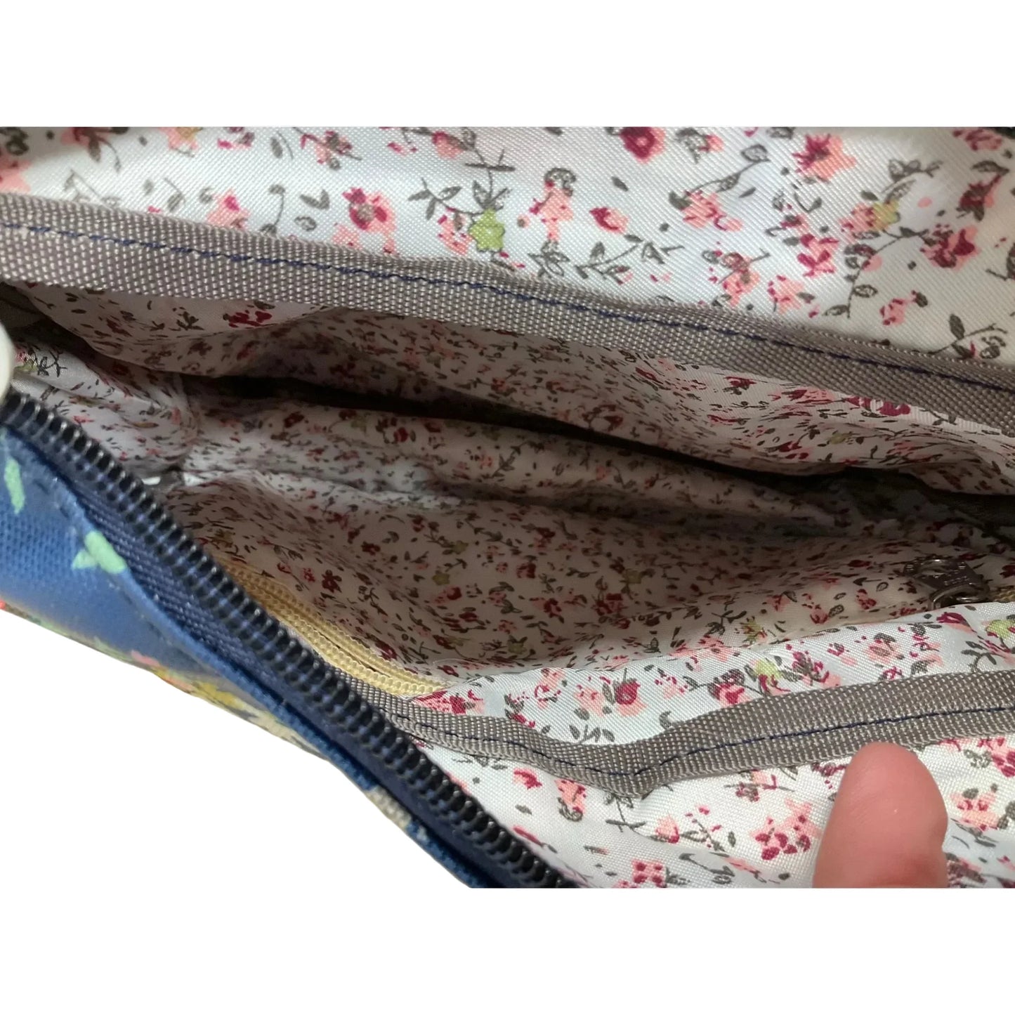 Crossbody By Clothes Mentor, Size: Medium
