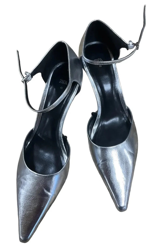 Shoes Heels Kitten By Zara In Silver, Size: 10