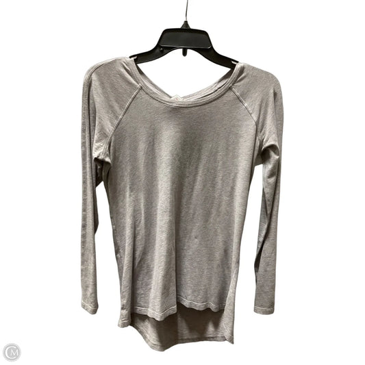Athletic Top Long Sleeve Crewneck By Lululemon In Grey, Size: 4