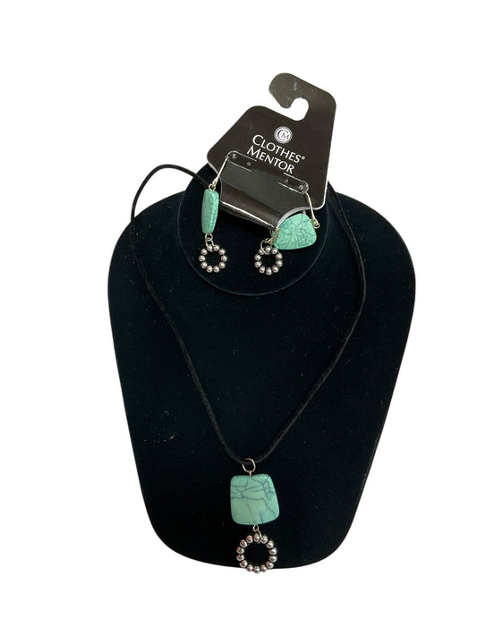 Necklace Set By Clothes Mentor  Size: 03 Piece Set