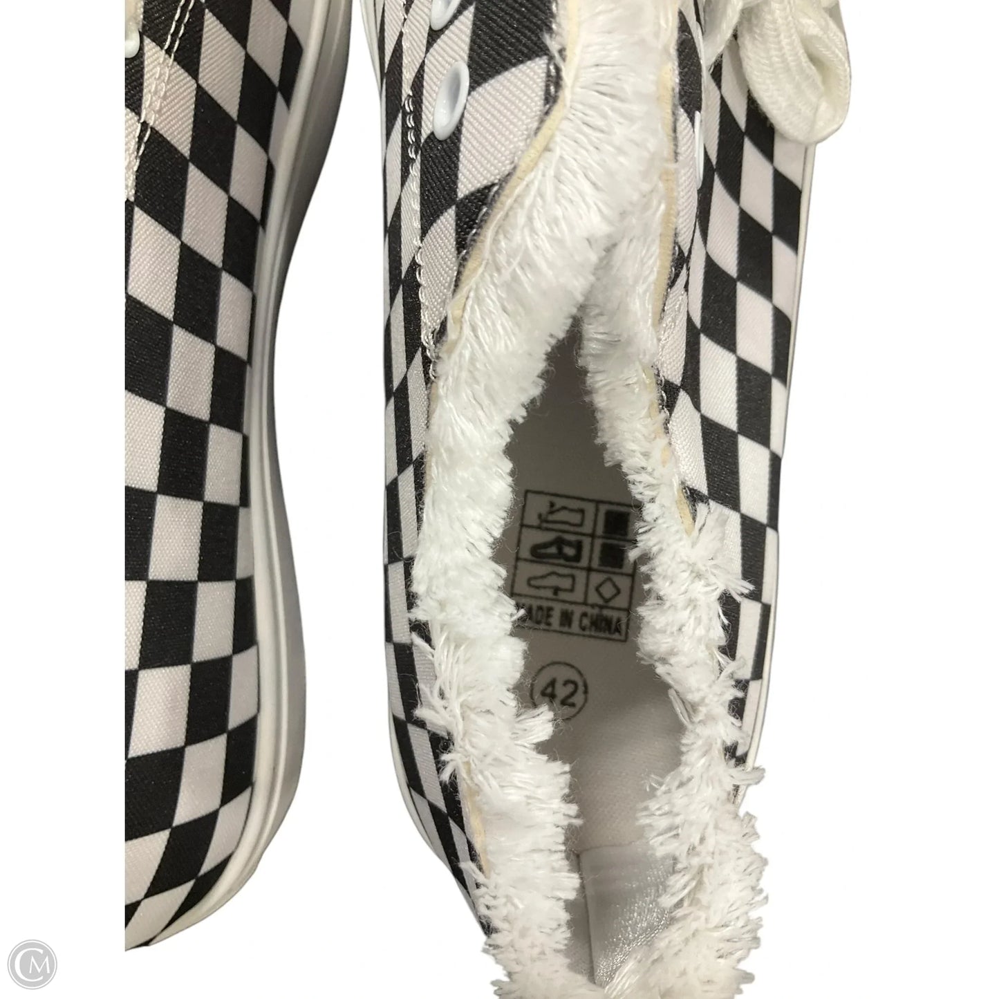 Shoes Athletic By Clothes Mentor In Checkered Pattern, Size: 11