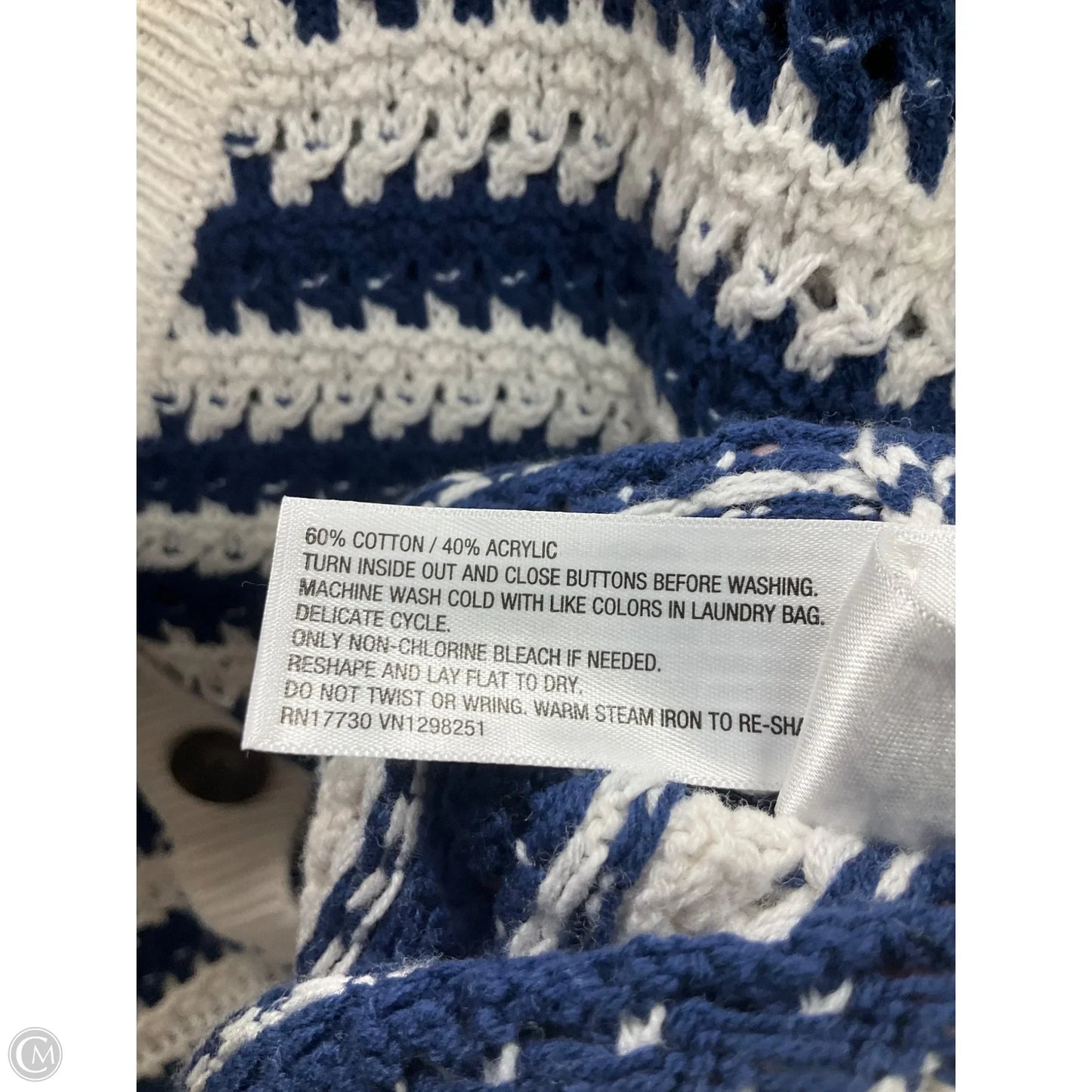 Top Short Sleeve By Universal Thread In Blue & Cream, Size: M