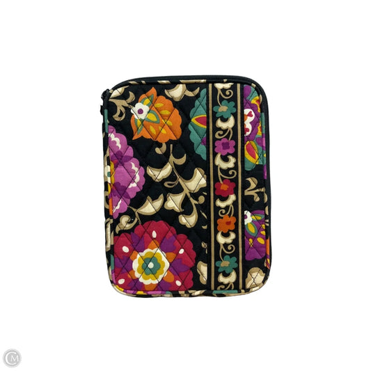 Makeup Bag By Vera Bradley, Size: Medium
