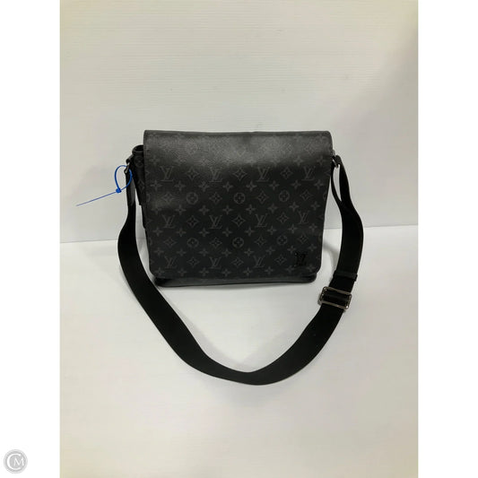 Crossbody Luxury Designer By Louis Vuitton, Size: Medium