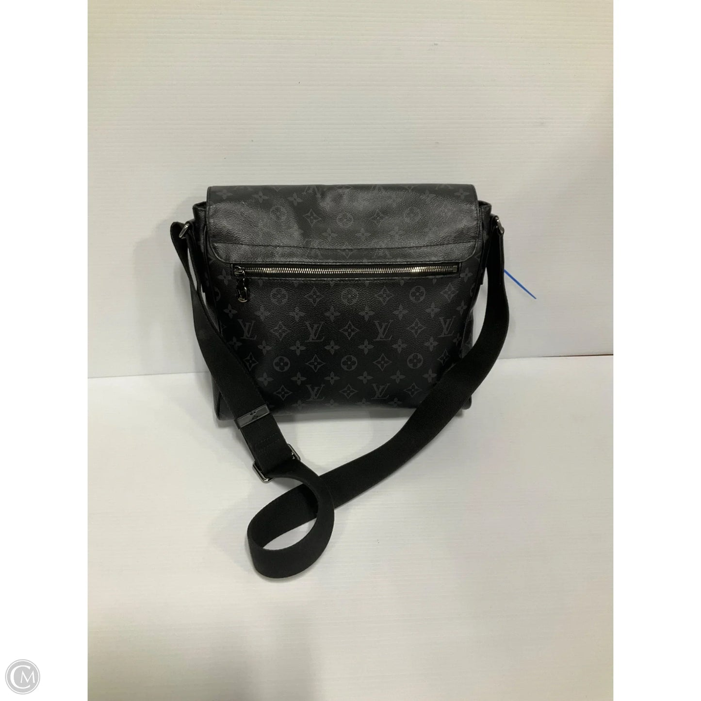 Crossbody Luxury Designer By Louis Vuitton, Size: Medium