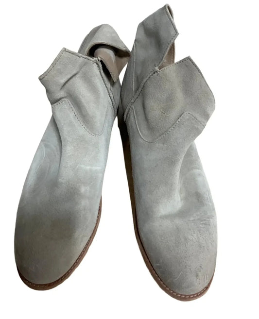 Boots Designer By Frye In Grey, Size: 9