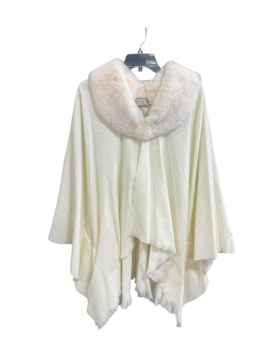 Poncho By Liz Claiborne  Size: Osfm