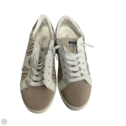 Shoes Sneakers By Vintage Havana In Tan, Size: 8
