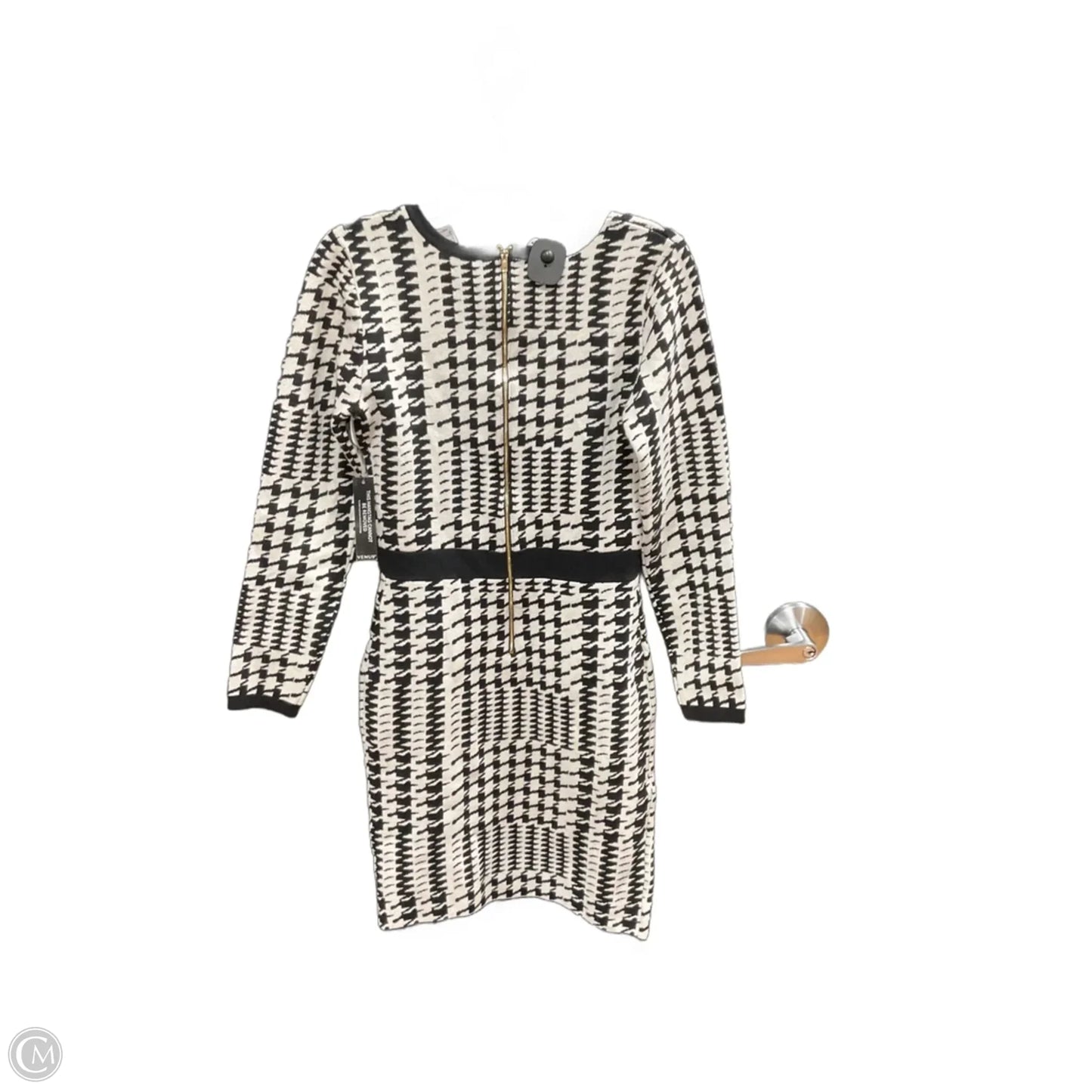 Dress Casual Midi By Venus In Black & White, Size: M