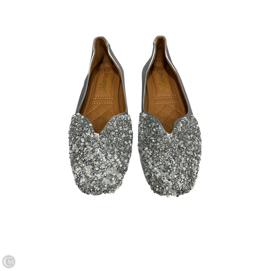 Shoes Flats By Clothes Mentor In Silver, Size: 6.5
