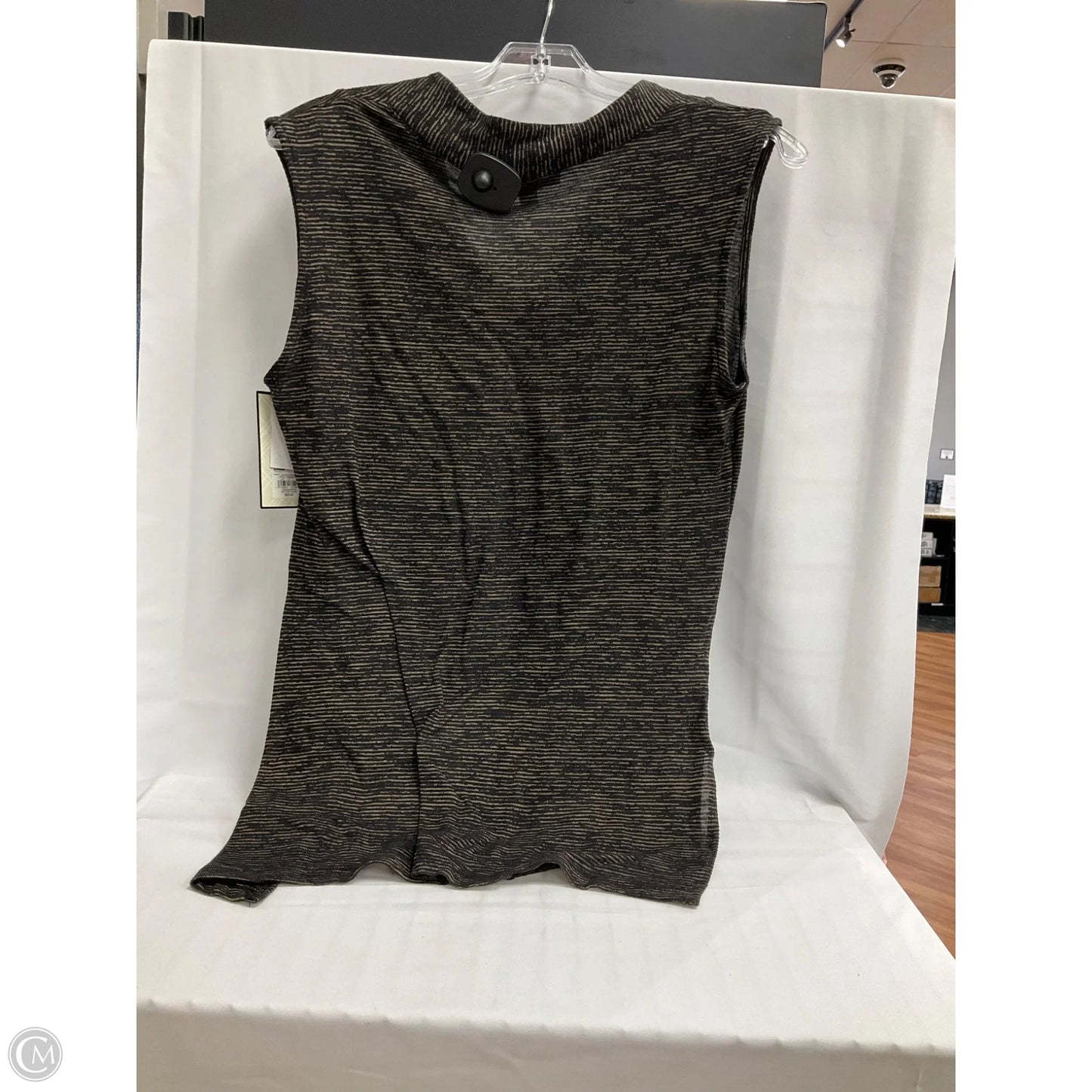 Top Sleeveless By Dana Buchman In Striped Pattern, Size: M
