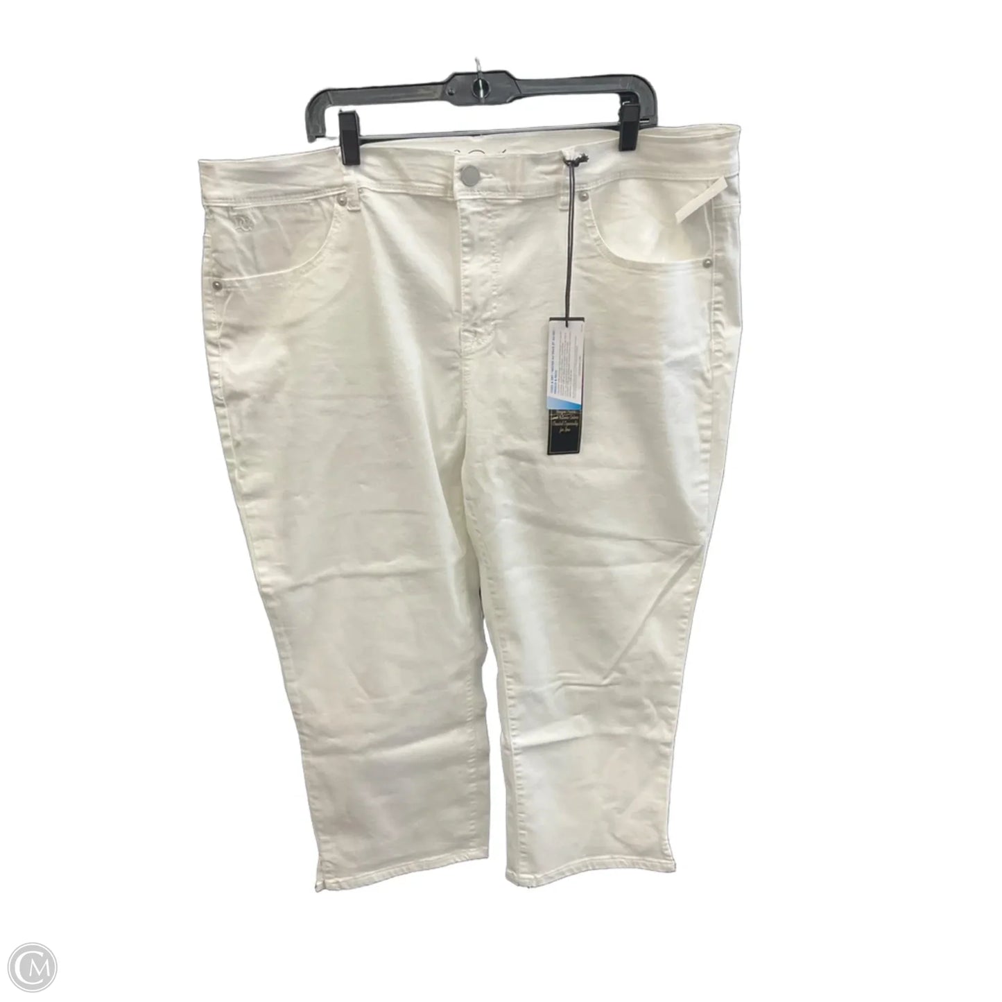 Capris By Dg2 In White, Size: 22