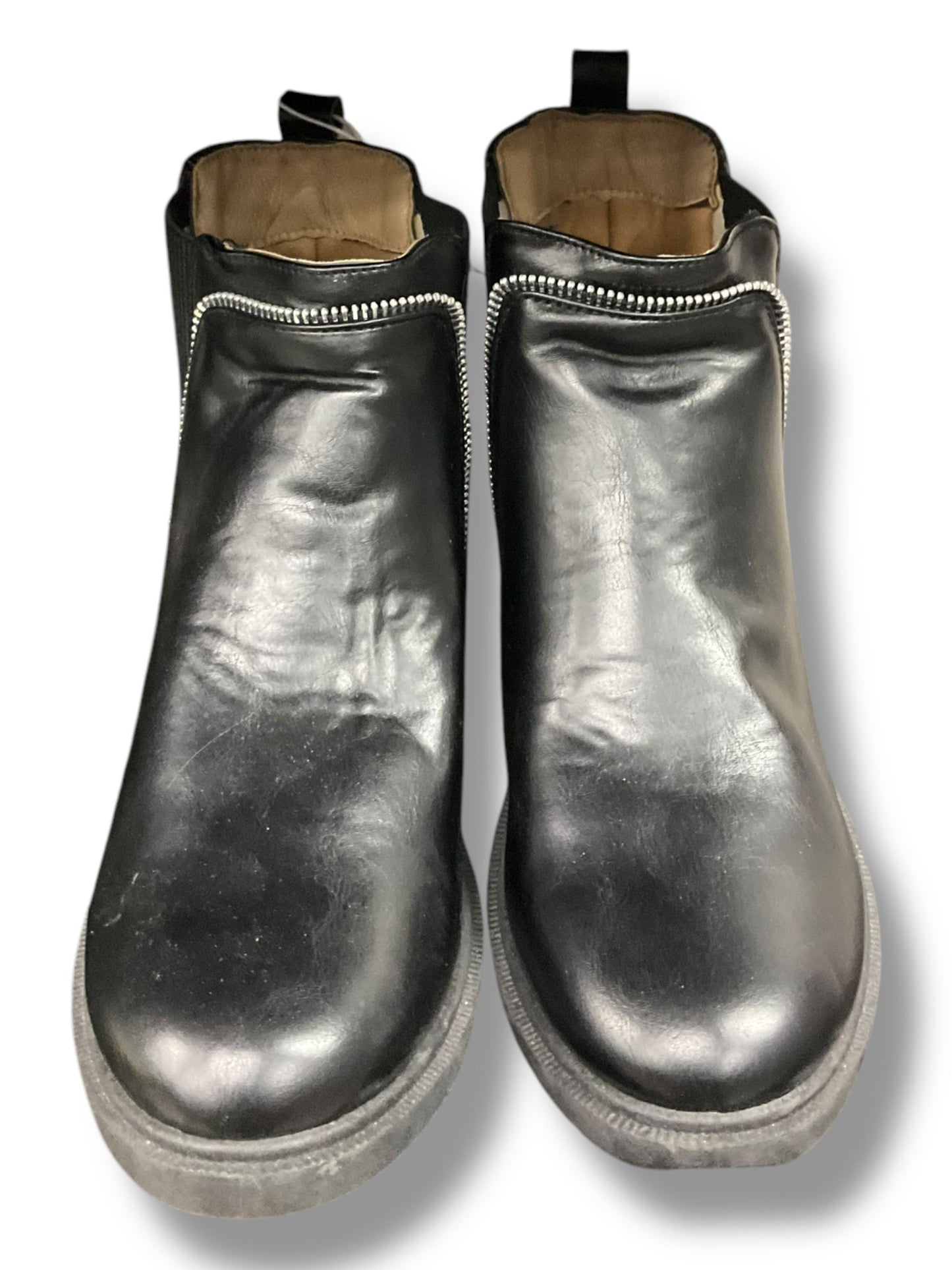 Boots Ankle Flats By Clothes Mentor In Black, Size: 10