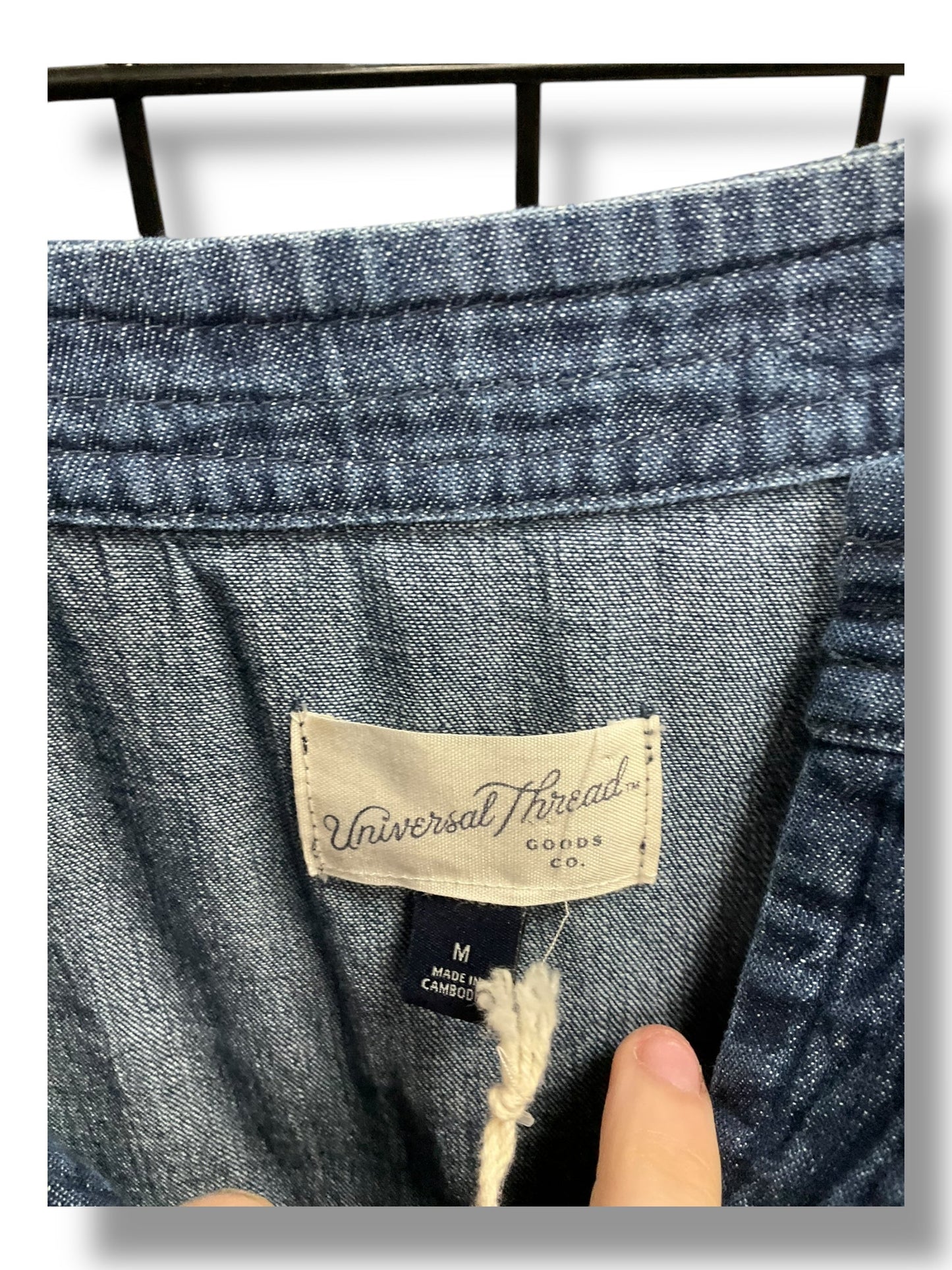 Top Long Sleeve By Universal Thread In Denim, Size: M