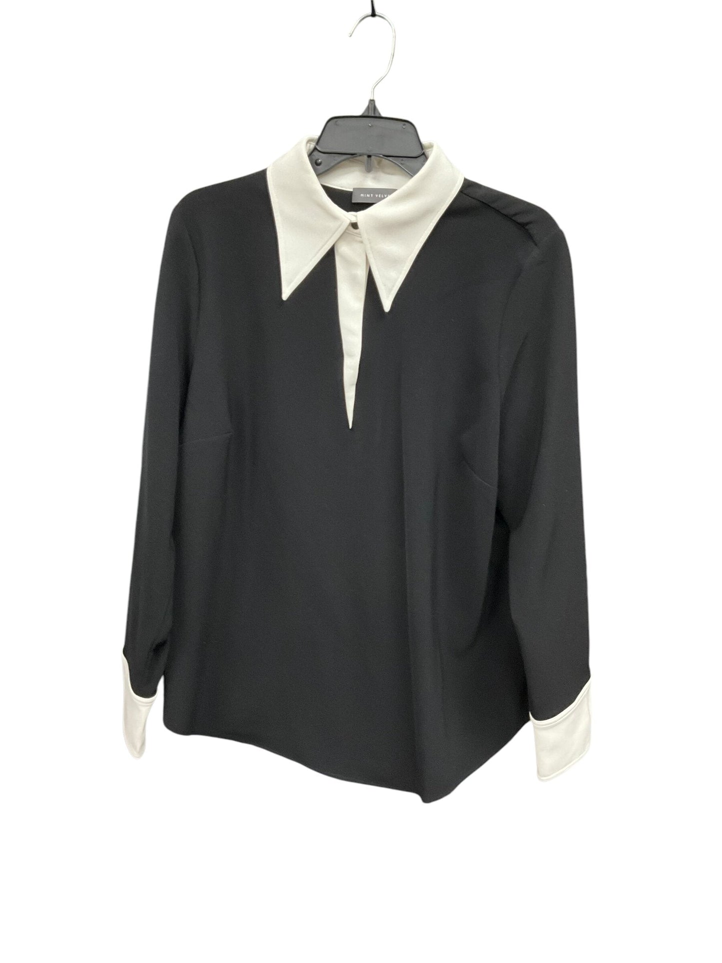 Top Long Sleeve By Cma  Size: L