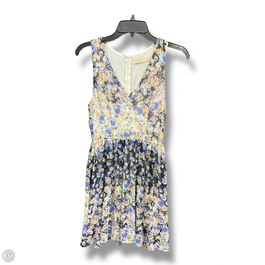 Dress Casual Short By Clothes Mentor In Floral Print, Size: S