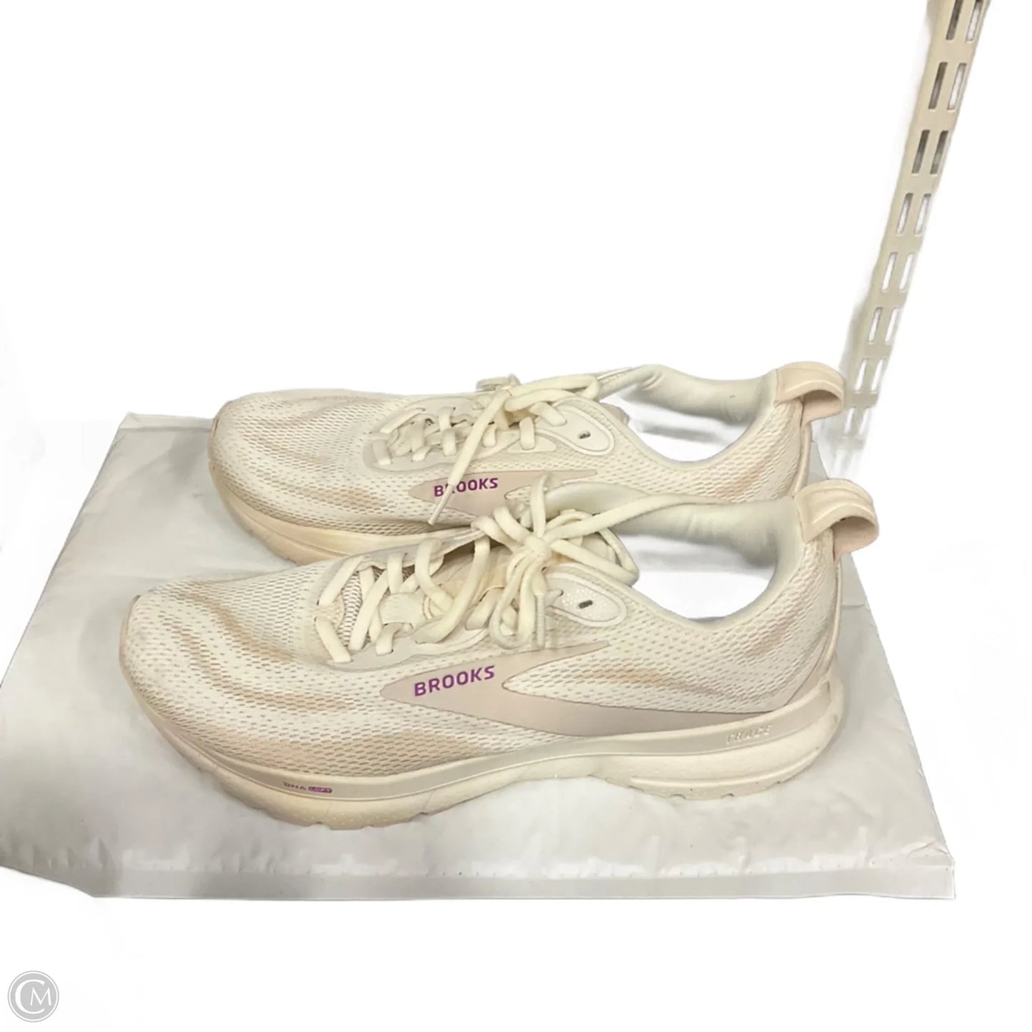 Shoes Athletic By Brooks In Tan & White, Size: 10