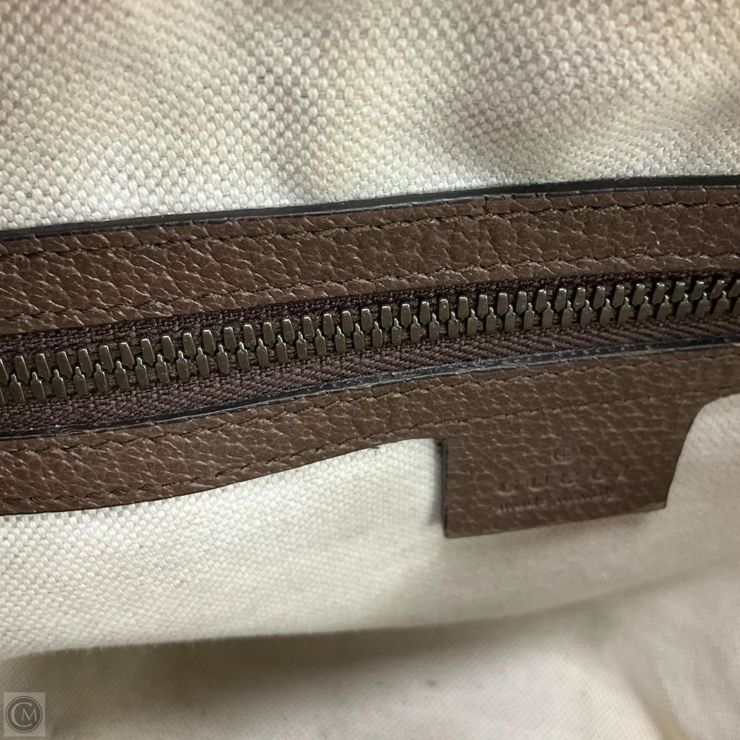Handbag Luxury Designer By Gucci, Size: Medium