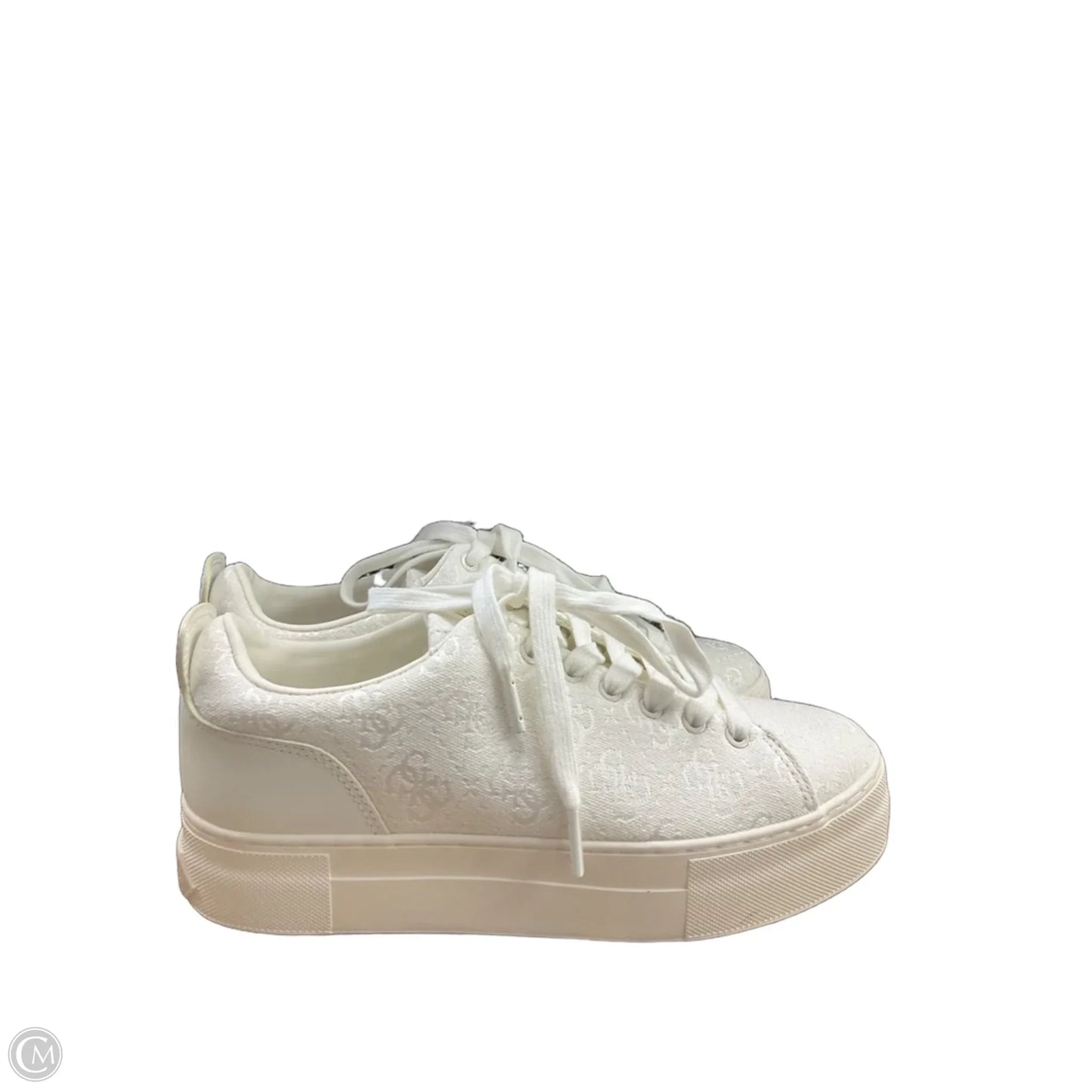 Shoes Sneakers By Guess In White, Size: 7.5