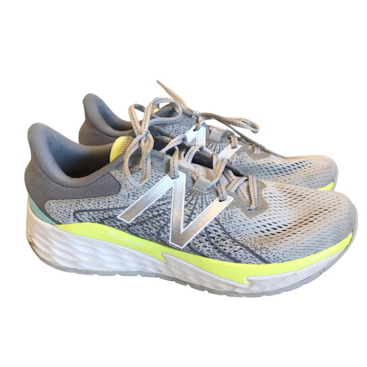 Shoes Athletic By New Balance In Grey, Size:8.5
