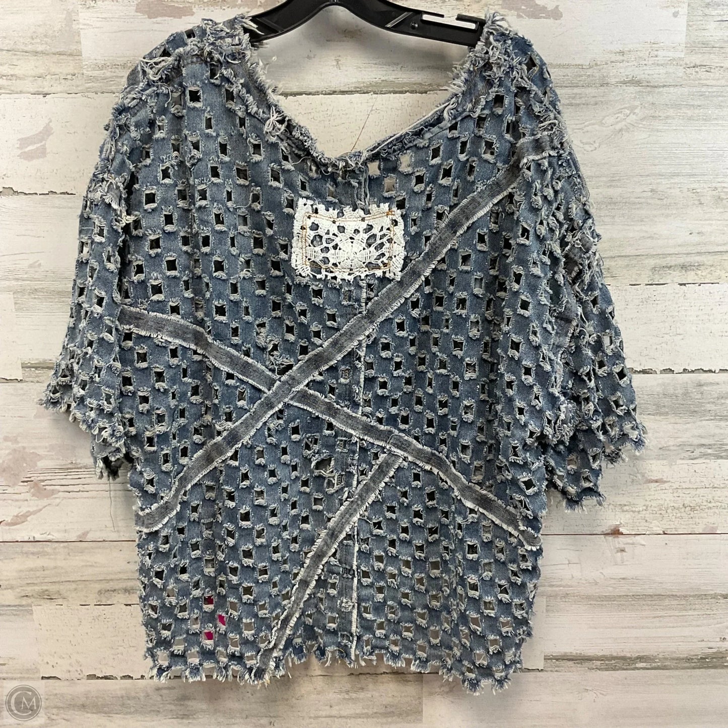 Top Short Sleeve By Pol In Blue Denim, Size: L