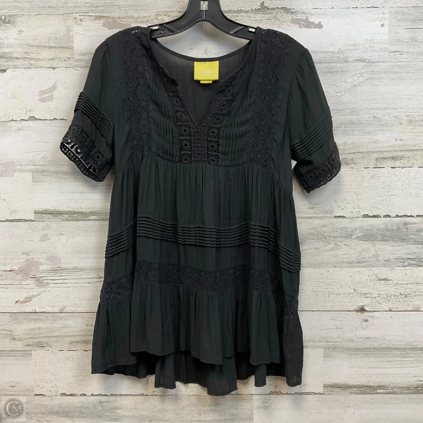 Top Short Sleeve By Maeve In Black, Size: S