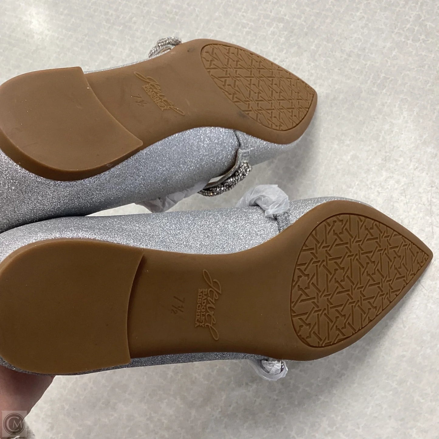 Shoes Flats By Badgley Mischka In Silver, Size: 7.5