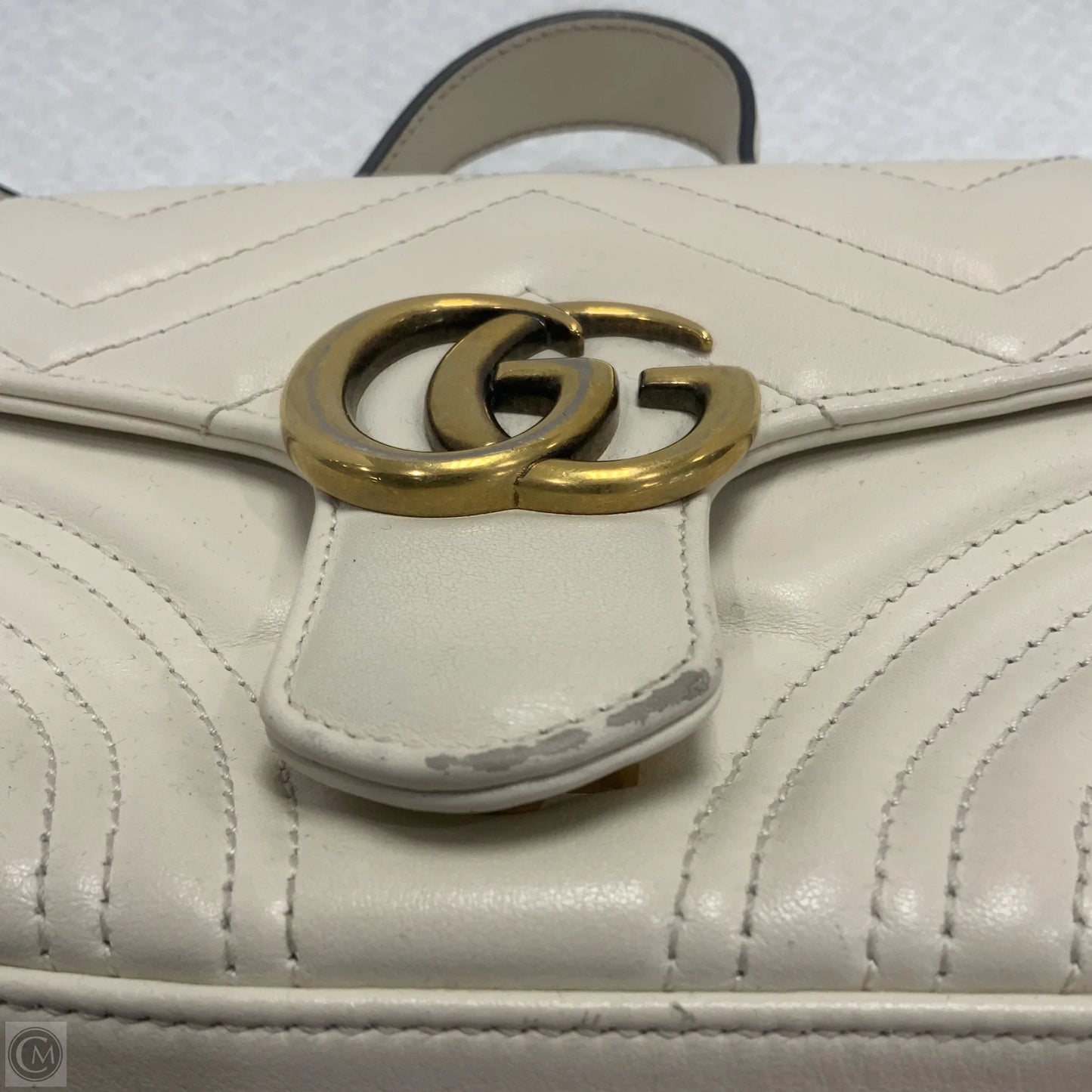 Crossbody Luxury Designer By Gucci, Size: Small