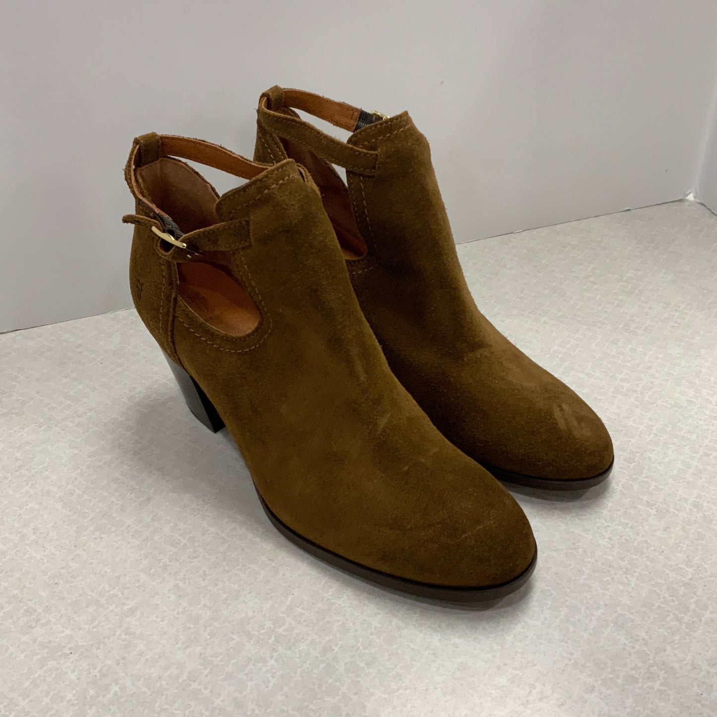 Boots Ankle Heels By Frye In Brown, Size: 9.5