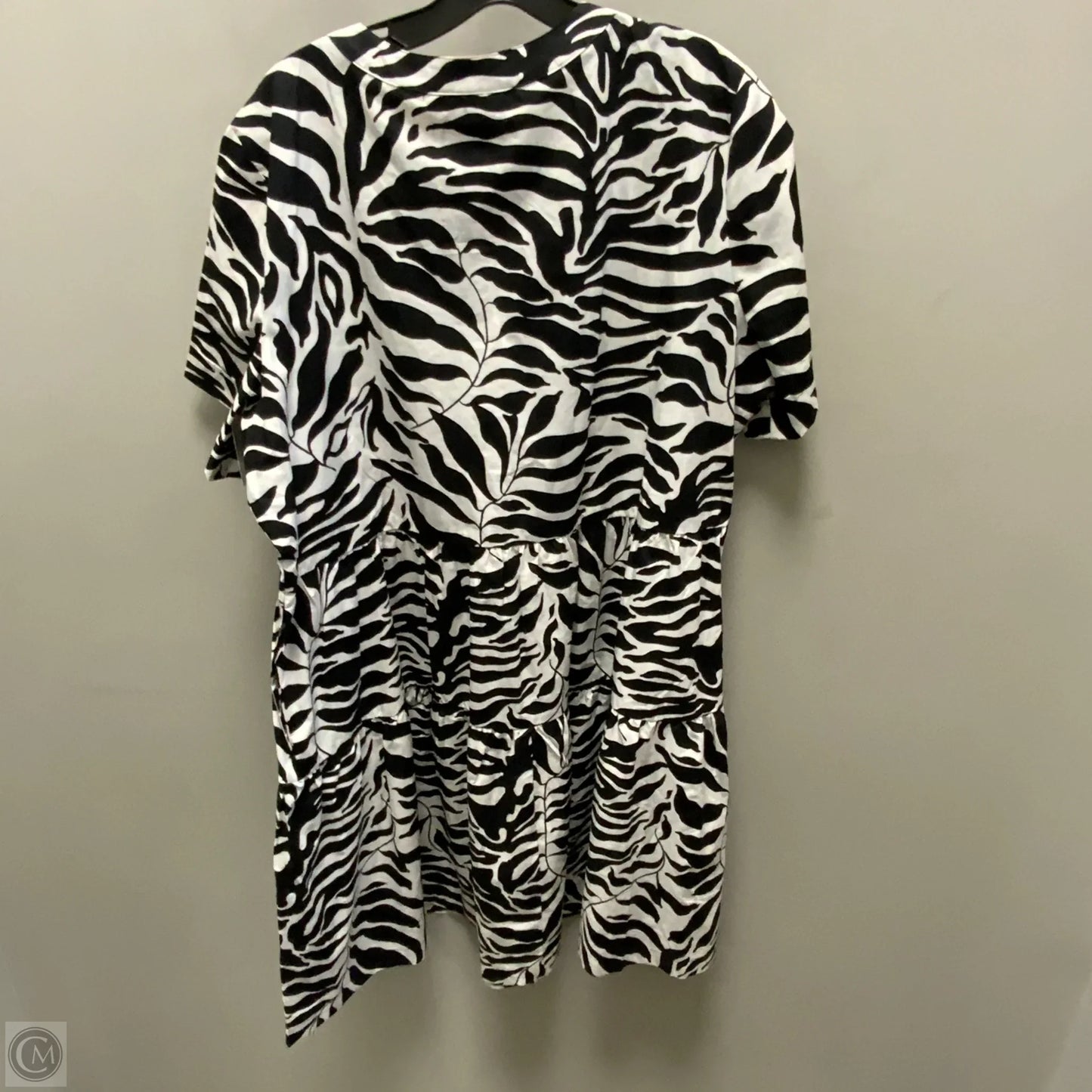 Dress Casual Short By Chicos In Black, Size: Xl