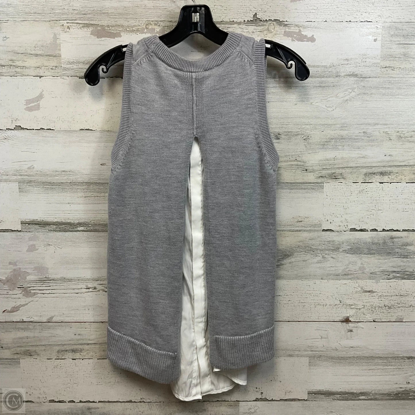 Top Sleeveless By Athleta In Grey, Size: S