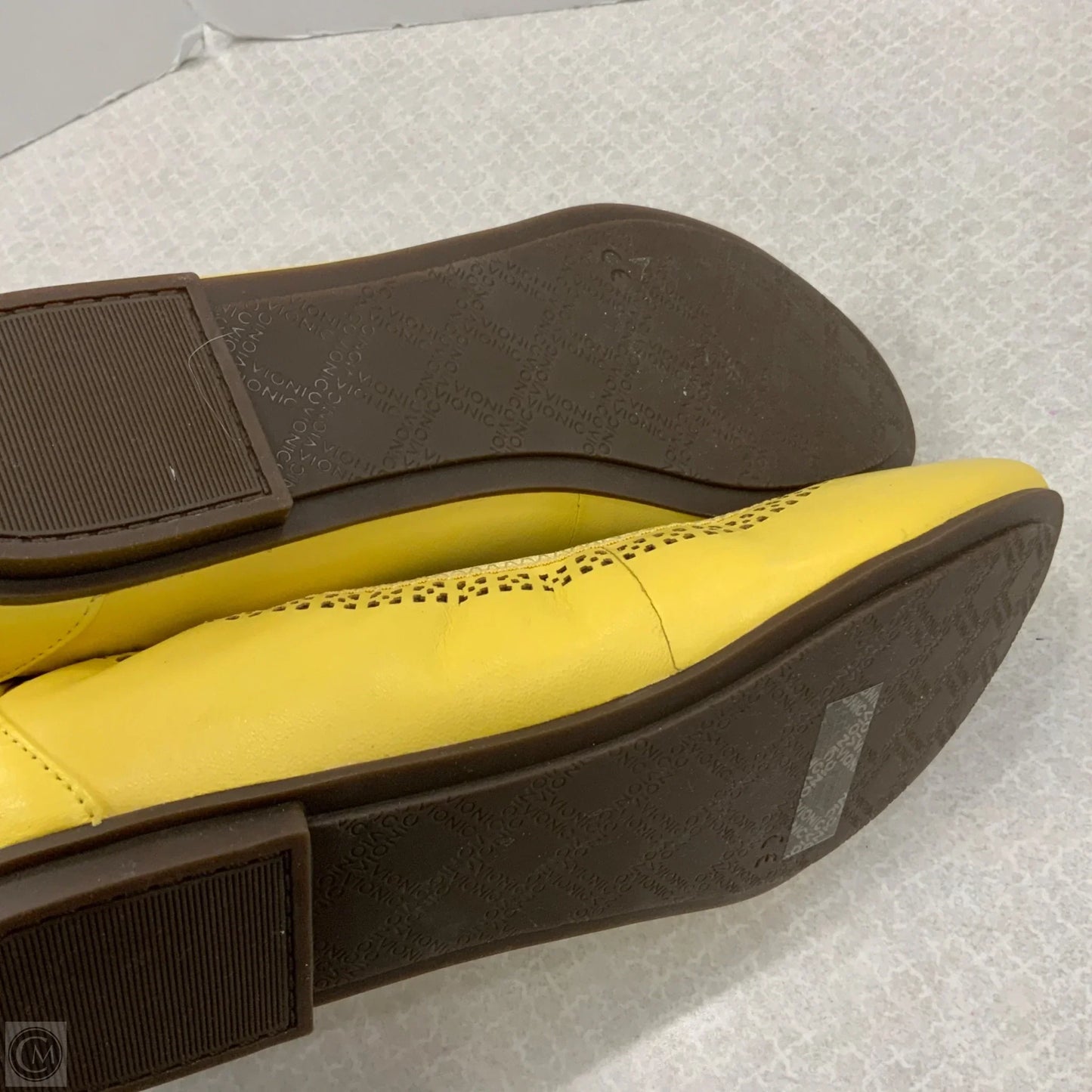 Shoes Flats By Vionic In Yellow, Size: 8