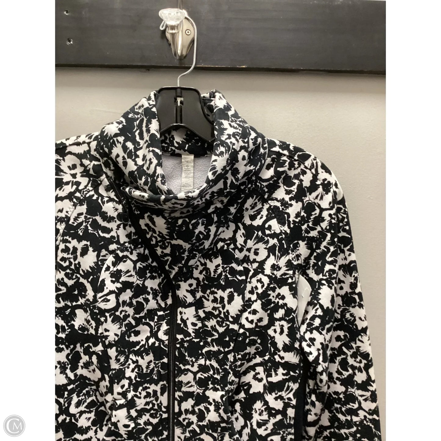 Athletic Jacket By Lululemon In Black, Size: S