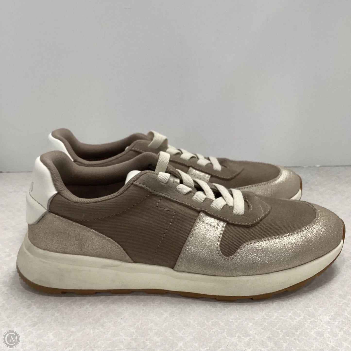 Shoes Sneakers By Toms In Brown, Size: 7