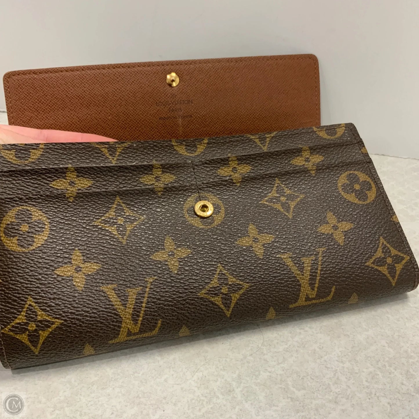 Wallet Luxury Designer By Louis Vuitton, Size: Medium