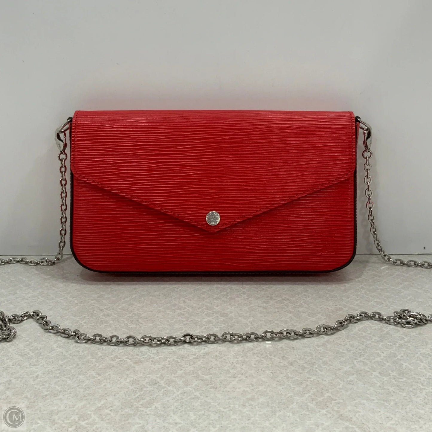 Crossbody Luxury Designer By Louis Vuitton, Size: Medium