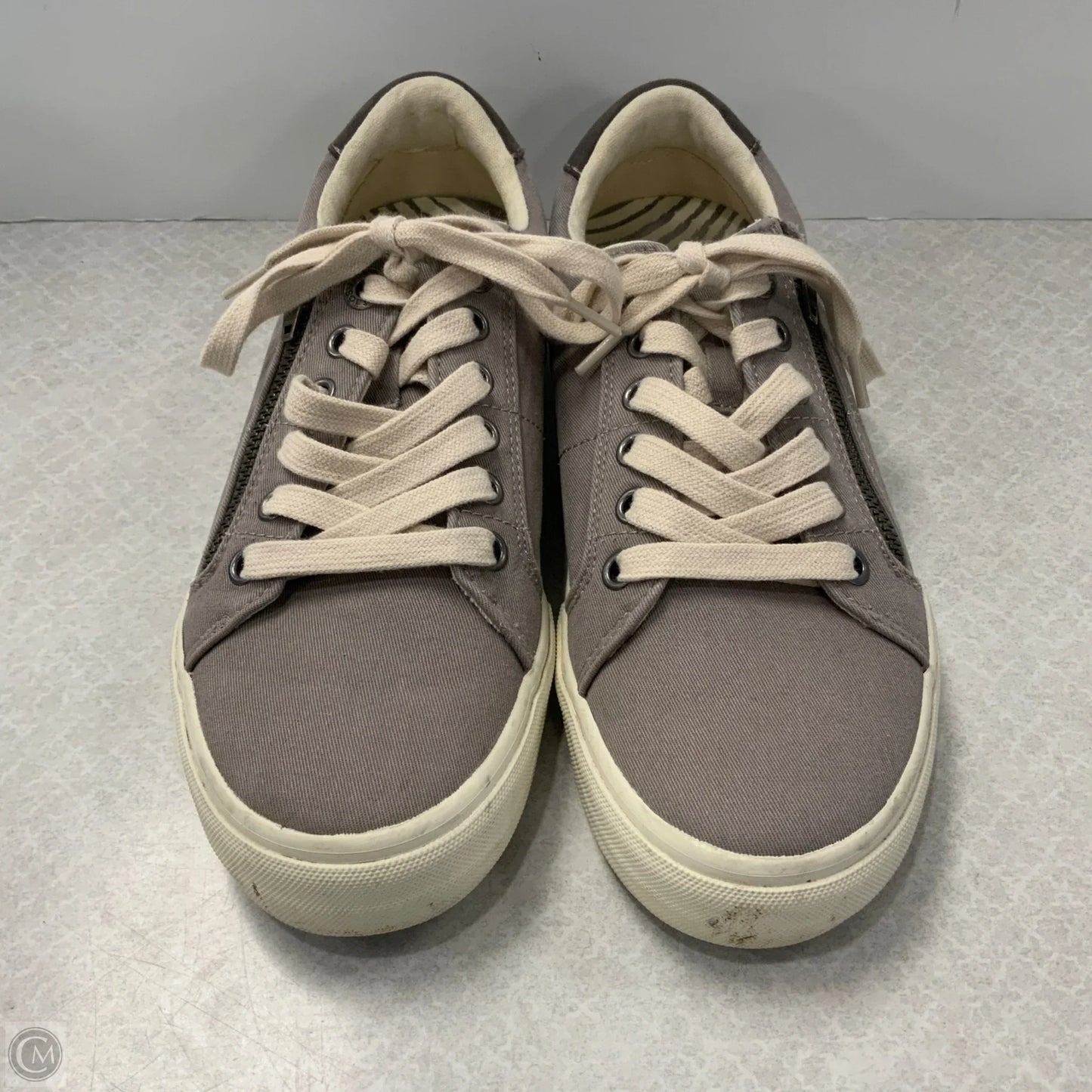 Shoes Sneakers By Taos In Grey, Size: 7