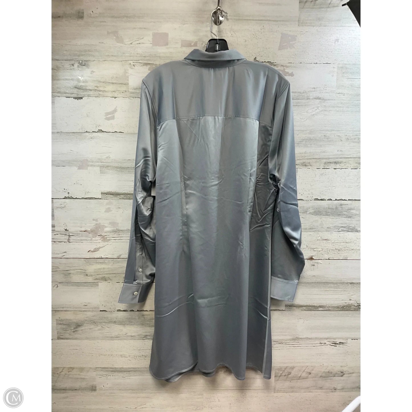 Dress Casual Short By Gap In Silver, Size: Xl