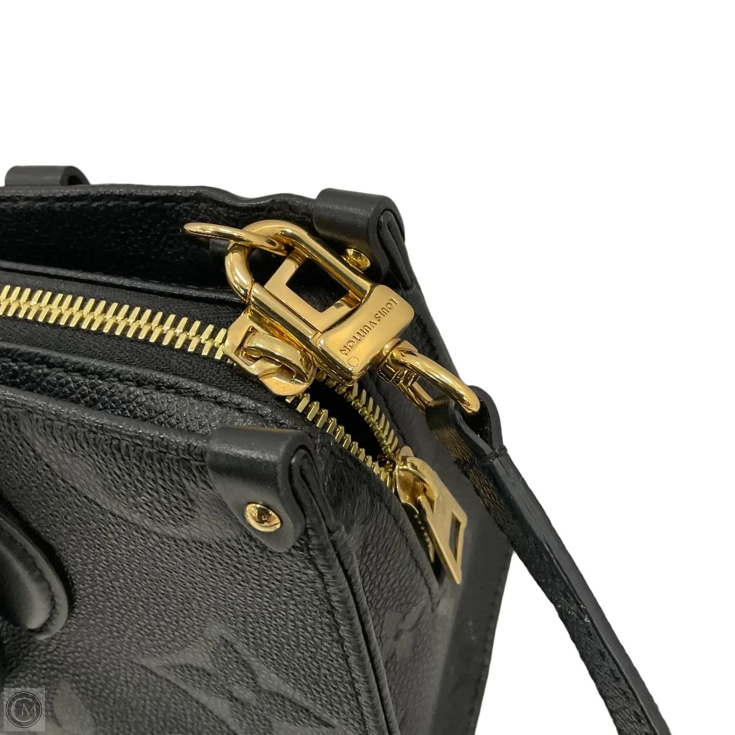 Handbag Luxury Designer By Louis Vuitton, Size: Medium