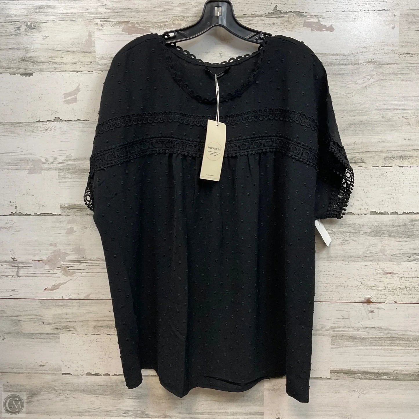 Top Short Sleeve By Dokotoo In Black, Size: 2x