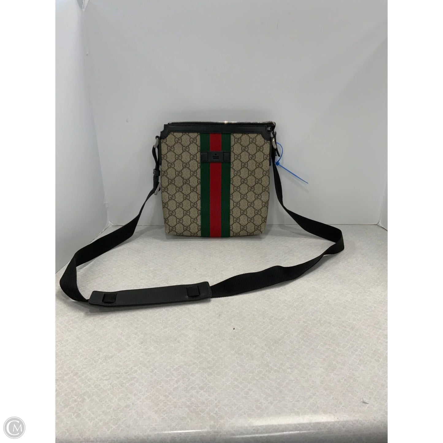Crossbody Luxury Designer By Gucci, Size: Medium
