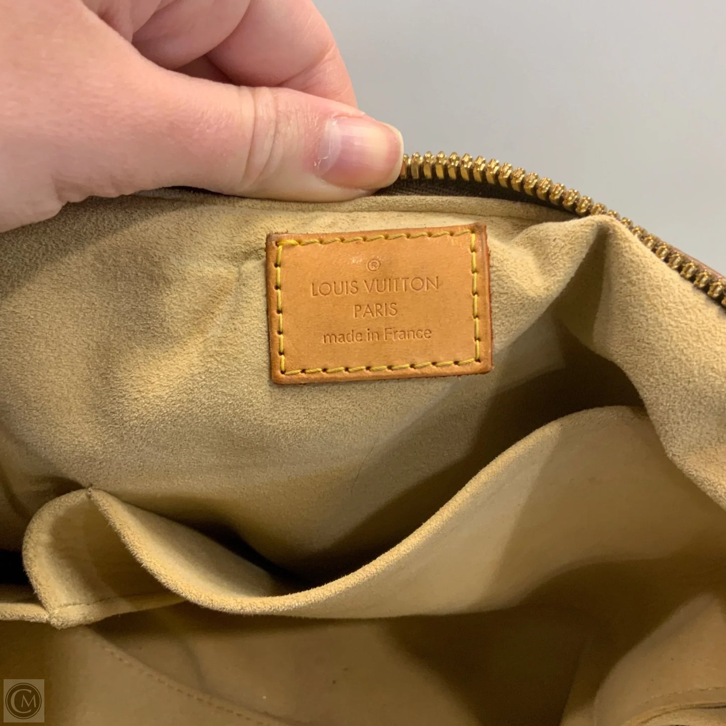 Handbag Luxury Designer By Louis Vuitton, Size: Large