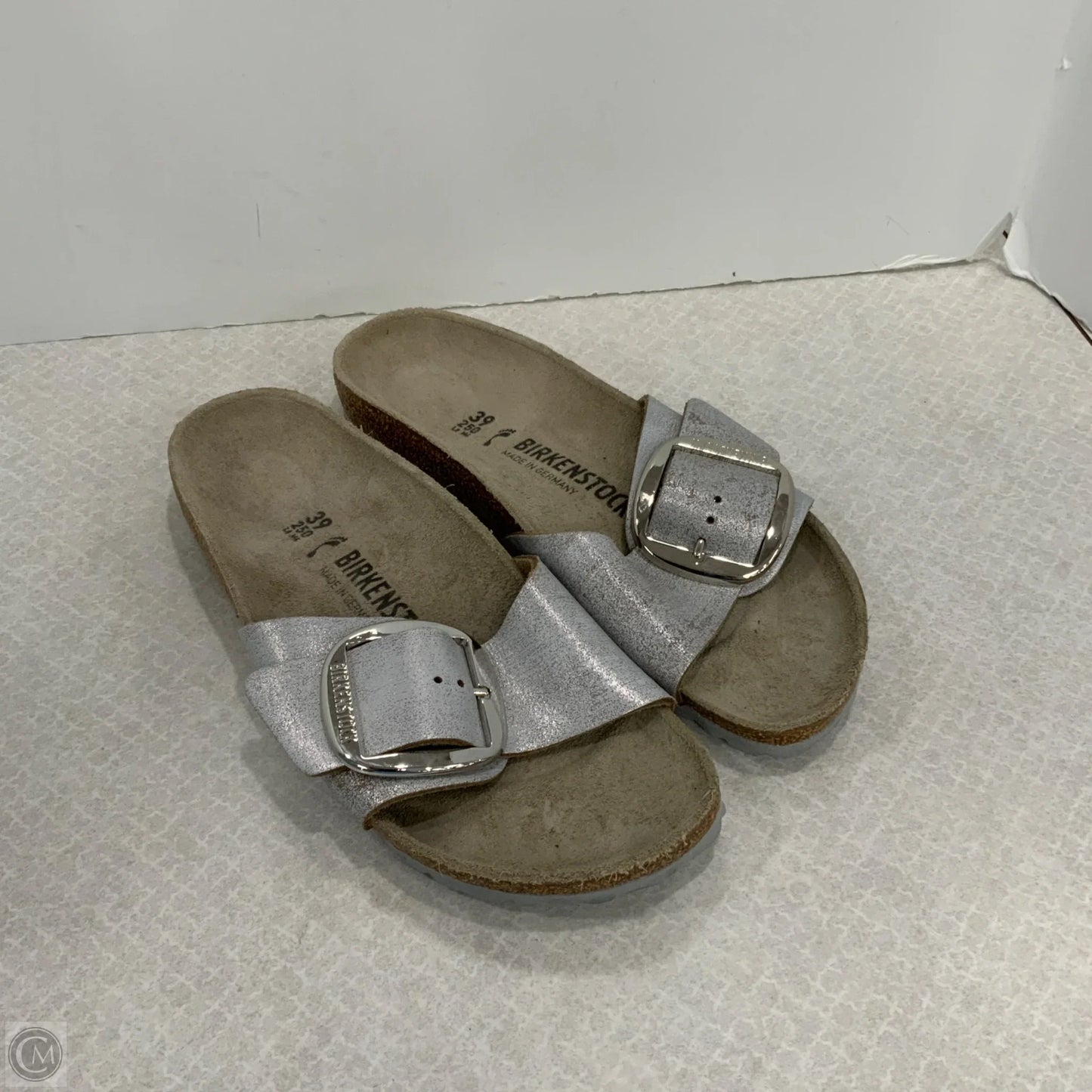 Sandals Flats By Birkenstock In Silver, Size: 9