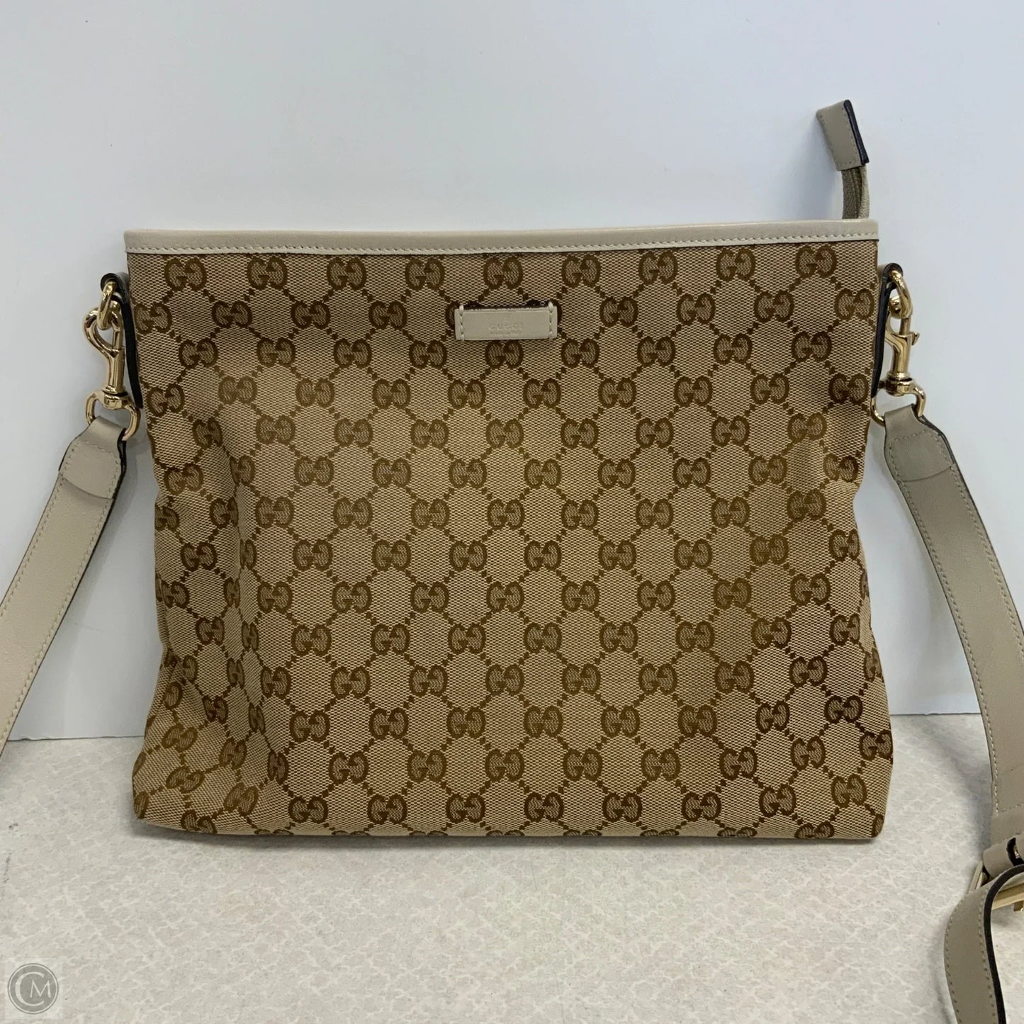 Crossbody Luxury Designer By Gucci, Size: Medium