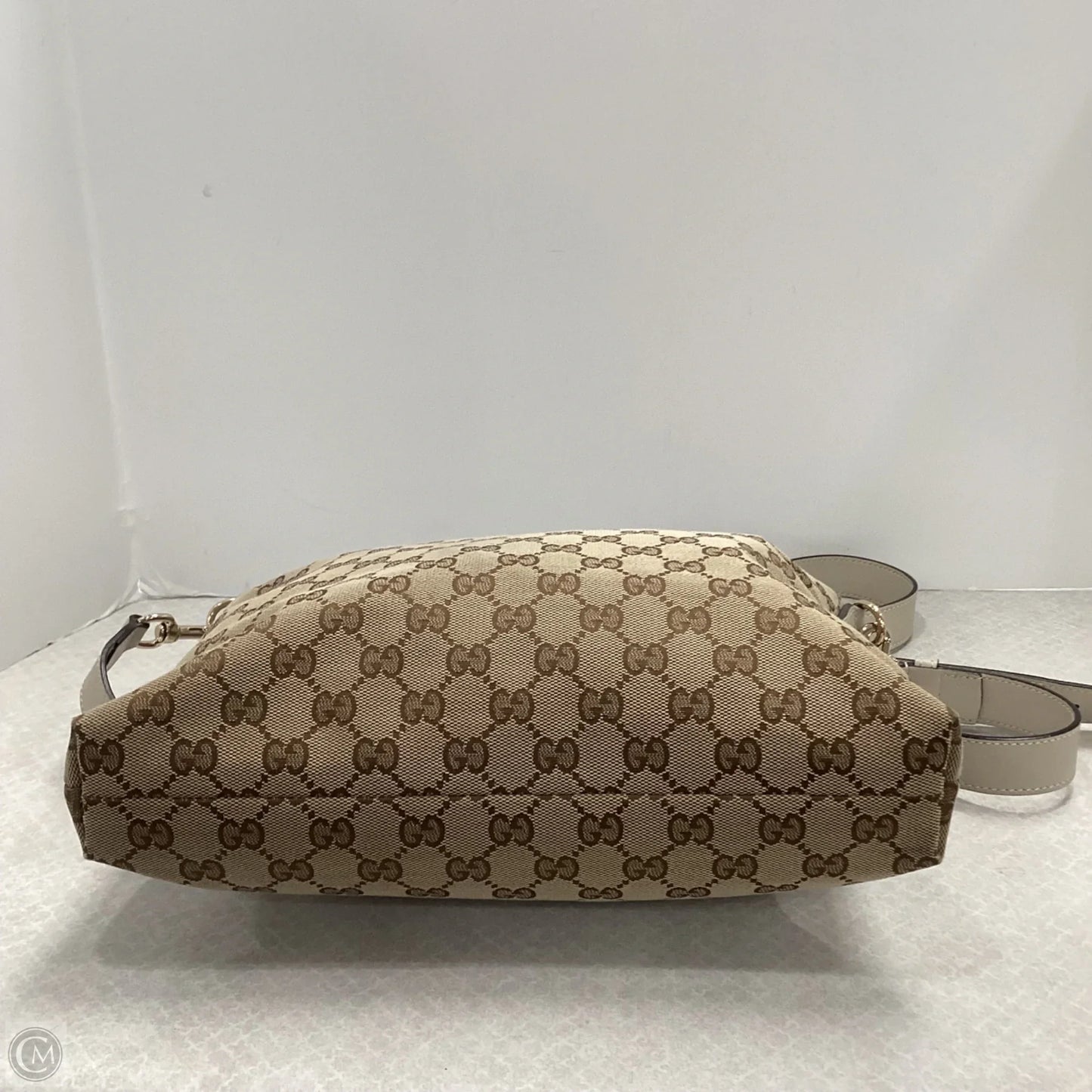 Crossbody Luxury Designer By Gucci, Size: Medium
