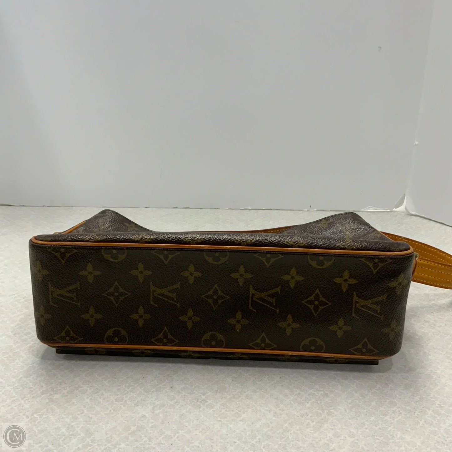 Handbag Luxury Designer By Louis Vuitton, Size: Small