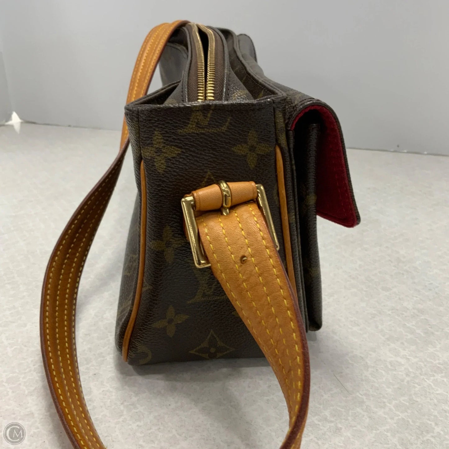 Handbag Luxury Designer By Louis Vuitton, Size: Small