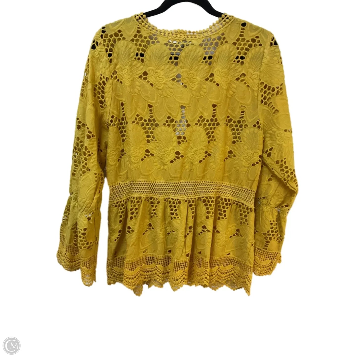 Top Long Sleeve By Solitaire In Gold, Size: L